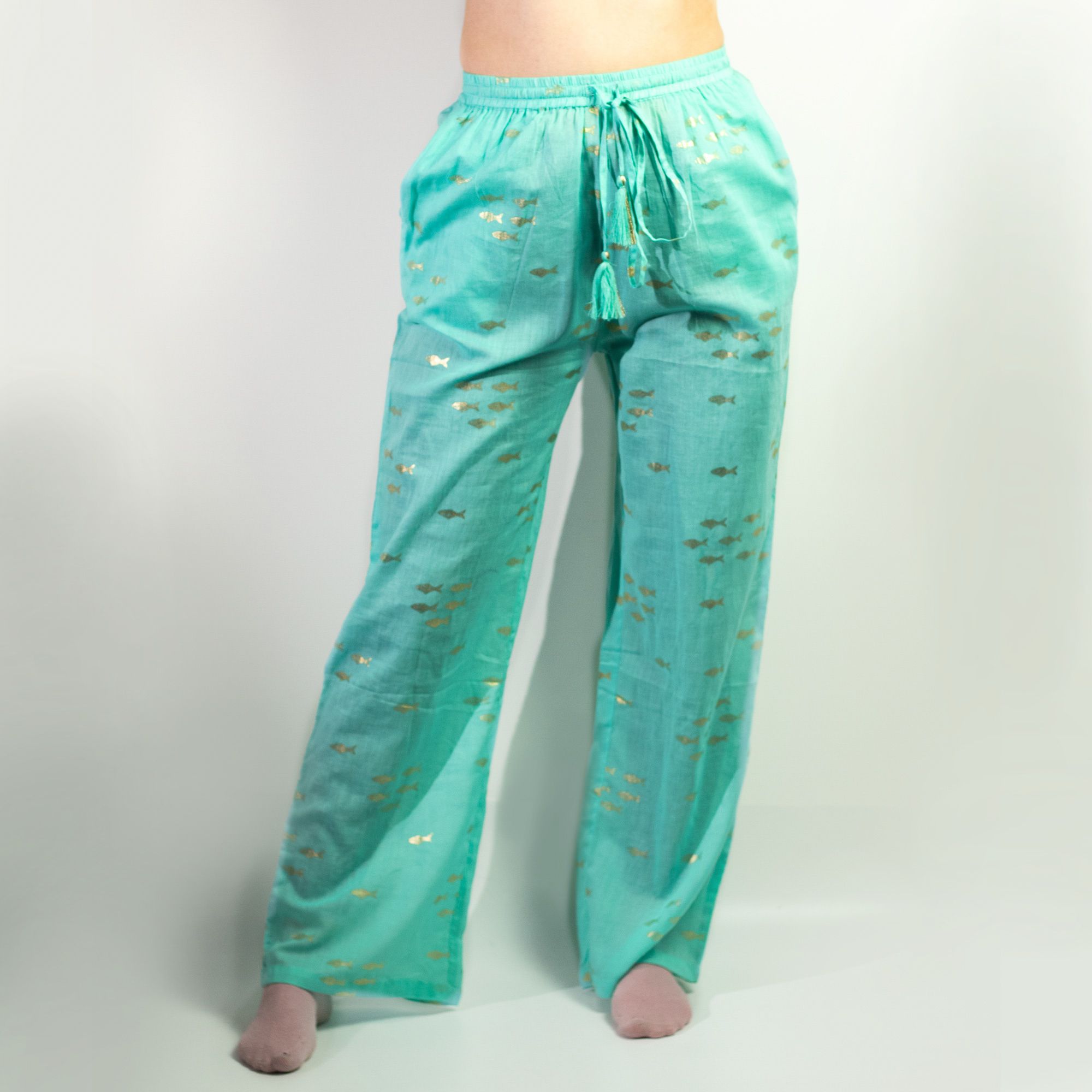 (ML) Colección Nómada Sari Mediterráneo - Pantalones - Diseño de Peces en Turquesa y Oro - Imagen 2