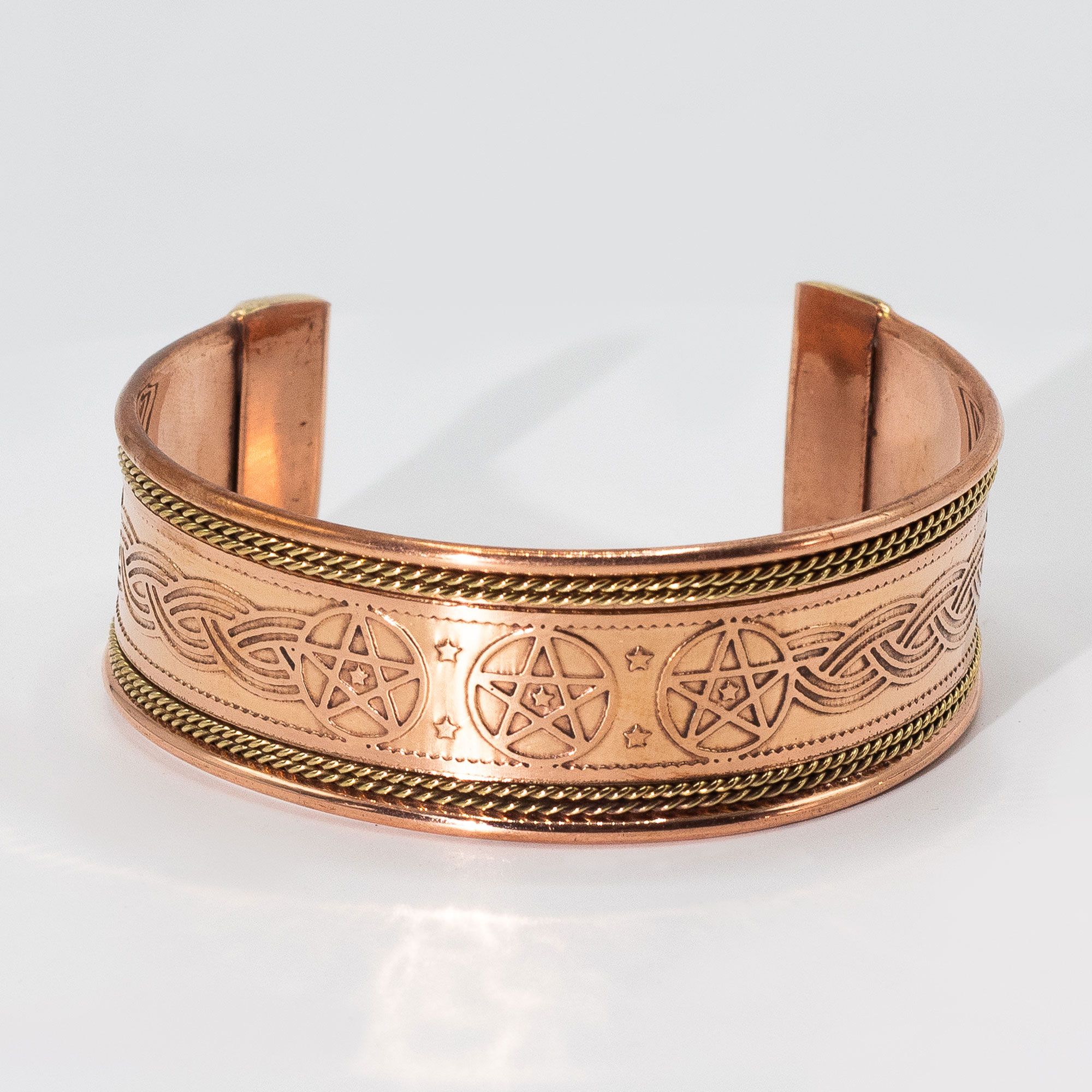 Pulseras de cobre con banda ancha y decoración de latón (surtidas) - Imagen 6