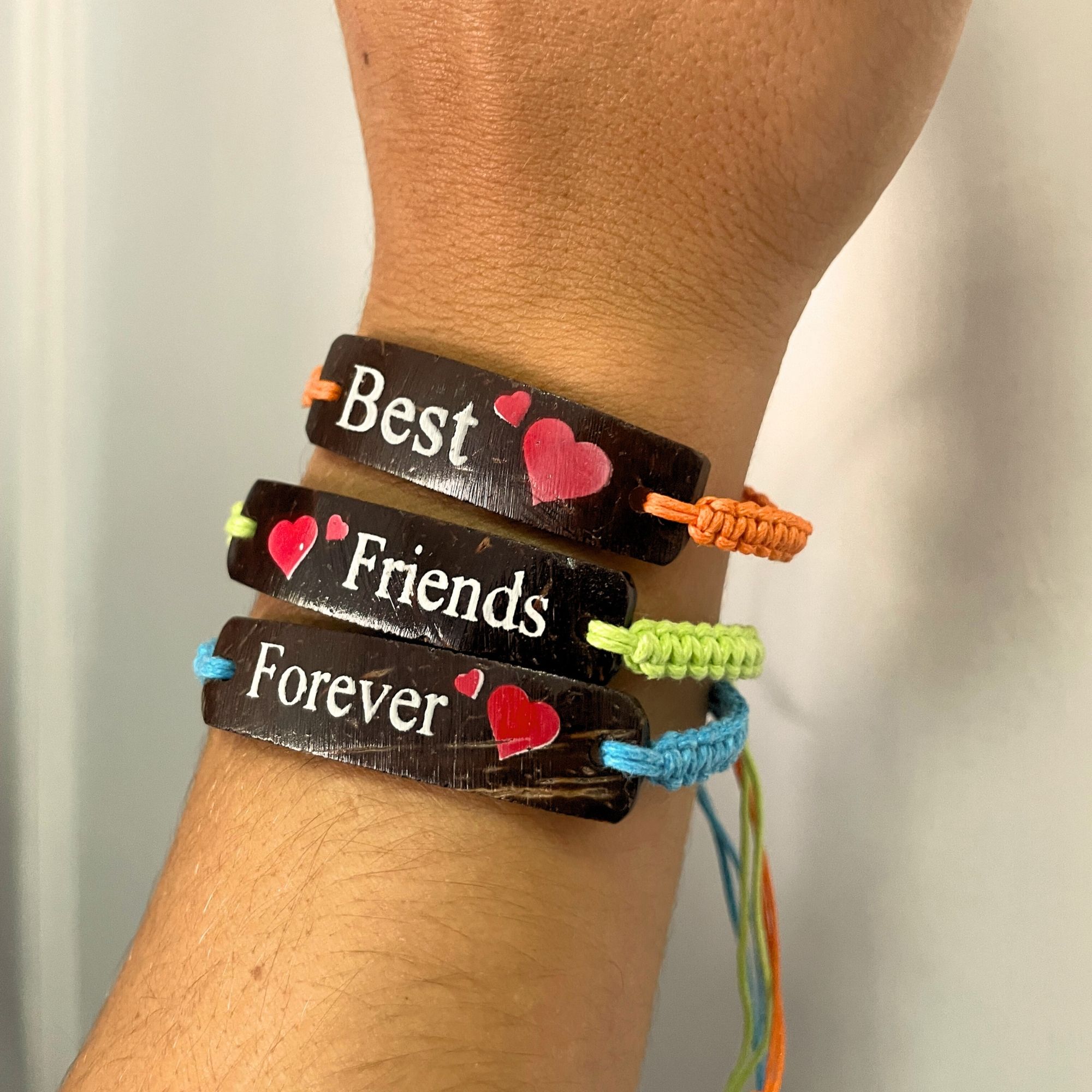 Pulseras de la Amistad Hechas a Mano - Amigos con Estampado de Coco (surtido) - Imagen 9