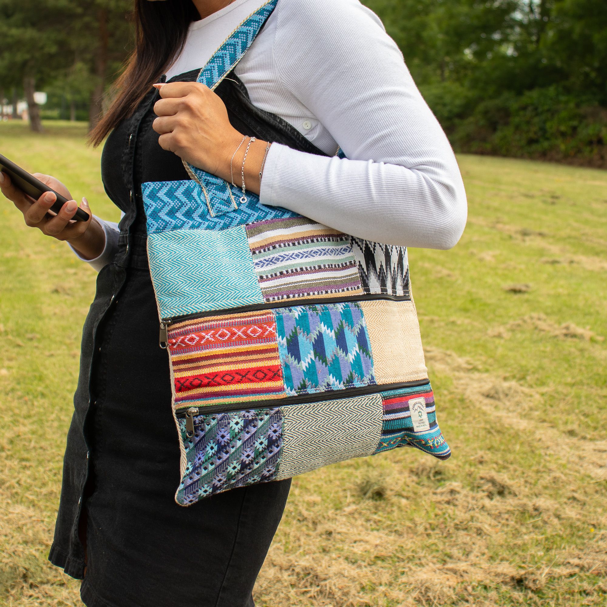 Bolso Tote Patchwork de Katmandú - Diseño Dhaka (37x38 cm) - Imagen 3